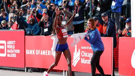 Chicago Marathon Runner Breaks World Record For Fastest Time Among Female Athletes