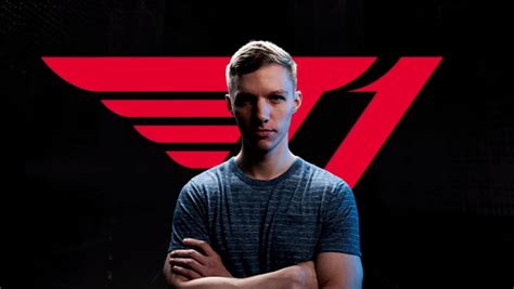 Csgo Legend Skadoodle Stepping Down From T1s Valorant Roster Wingg