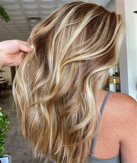 Honey Blonde Hair Color Brown Hair With Blonde Highlights Balayage