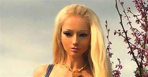 Human Barbie Valeria Lukyanova Shows Off Impossibly Tiny Six Pack Abs In Latest Photo Shootsee