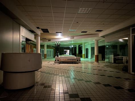 Abandoned Malls 90s Decor Dead Malls Vintage Mall Garden Court 