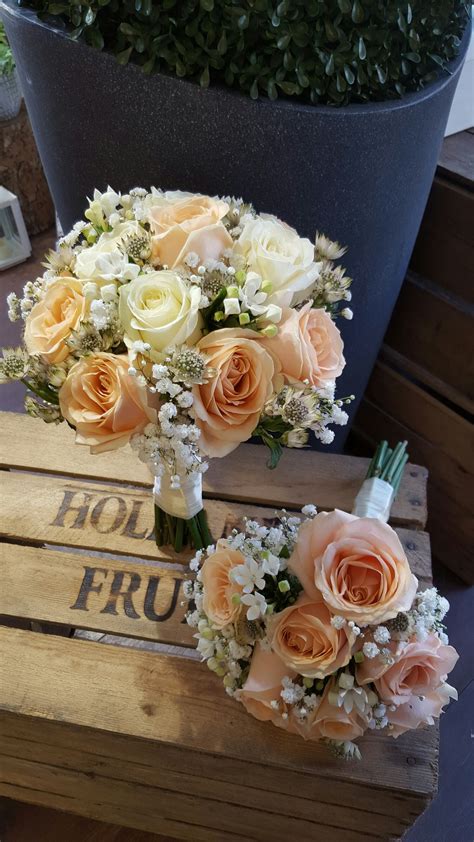 Peach And Ivory Wedding Flowers Sposo