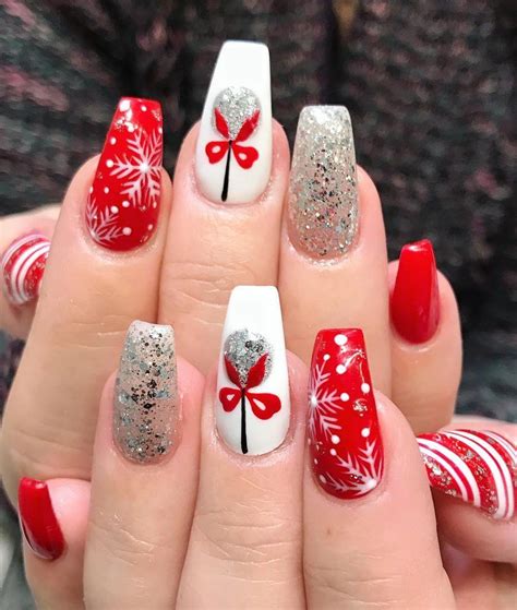 Every 2020 nail trend that matters according to experts nail trends sns nails colors simple nails. 41 SUPRISING CHRISTMAS NAIL ART DESIGN Ideas for This new Year - Page 15 of 41 - Ladiesways.com ...