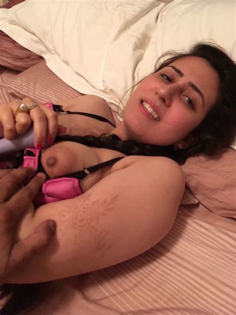 Gorgeous Nri Wife Leaked Honeymoon Nude Pics Indian Nude Girls