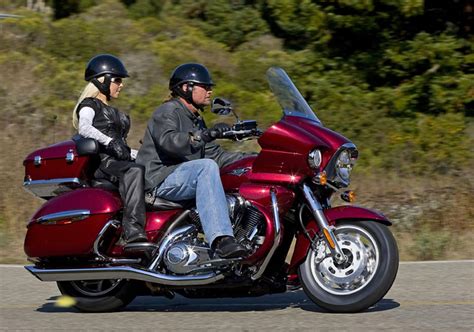 When you want to head out on the road, the vulcan 1700 voyager abs offers plenty of room to take along all of life's necessities. 2010 Kawasaki Vulcan 1700 Voyager - Moto.ZombDrive.COM