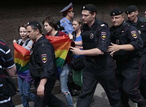 Gay Rights Supporters Detractors Clash At Rally In Moscow Ctv News