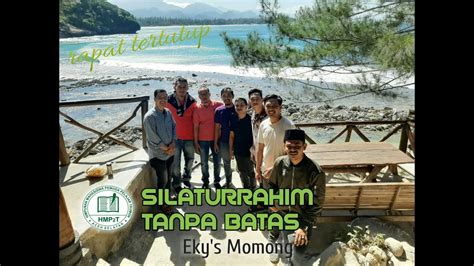 Eky, pemilik resort eky's momong, mengatakan, bahwa lokasi ini mulai dikunjungi wisatawan saat sudah ada akses jalan. 📽 RAPAT TERTUTUP. di Eky's Momong - YouTube