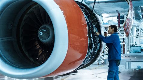 Aircraft Technician What Is It And How To Become One Ziprecruiter
