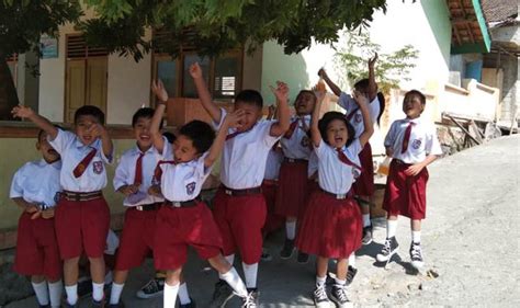 Seorang anak sd berani menggagalkan percobaan begal sepeda motor di daerah cinere, depok. Kumpulan-Anak-SD | Cerita Lucu, Komik Lucu dan Humor Terbaru 2021