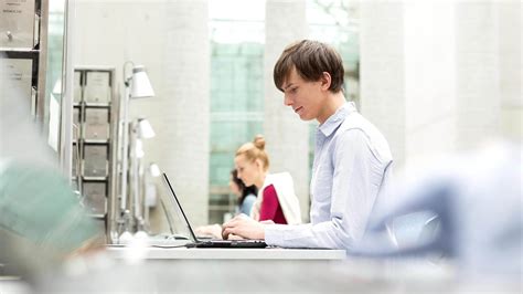 Naši operateri su vam dostupni svaki radni dan u periodu od 08:00h do 16:30h. Ausbildung kann und soll Spaß machen: Auf zu LBBW und BW-Bank!