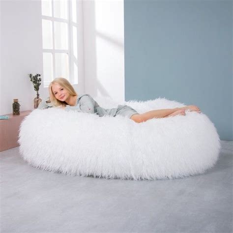 Il peut être utilisé comme un siège d'appoint et trouvera certainement son. Pouf cloud grande taille pour 2 places en fausse fourrure ...