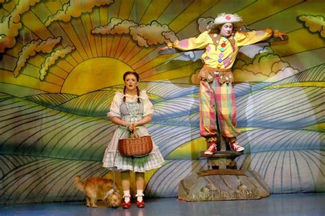 Review The Wizard Of Oz St Helens Theatre Royal