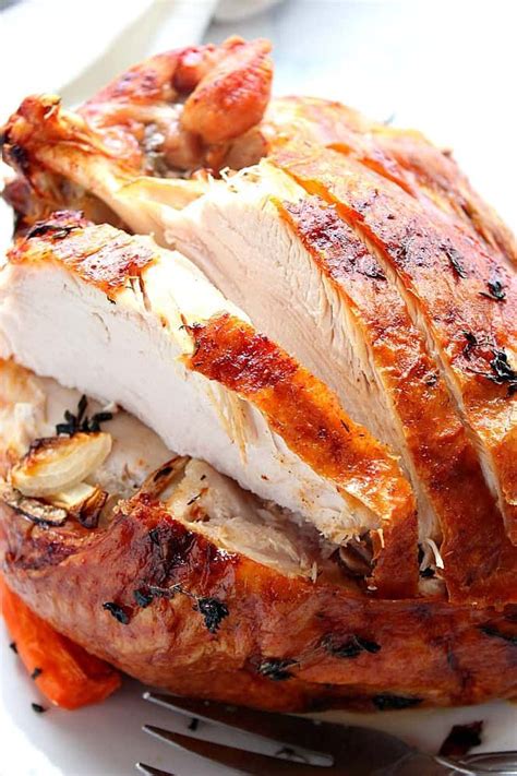 Roast the turkey in the oven for 20 minutes, then lower the temperature to 200°c/gas mark 6 and continue to cook the joint for the remainder of the cooking time, uncovering the turkey for the last 15 to 20 minutes to brown the skin. Cooking Boned And Rolled Turkey Breast - Free Range Bronze Turkey Breast - Boned & Rolled ...