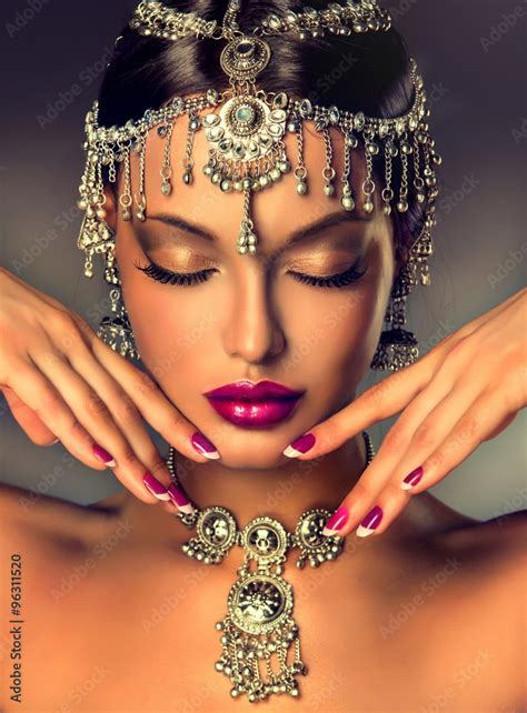 Beautiful Indian Women Portrait With Jewelry Elegant Indian Girl