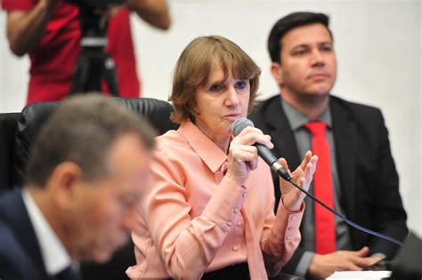 Assembleia Legislativa Do Paraná Notícias Deputada Volta A Criticar Fechamento De Escolas No