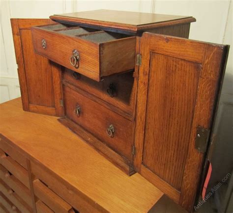 Victorian Arts And Crafts Oak Collectors Cabinet Antiques Atlas