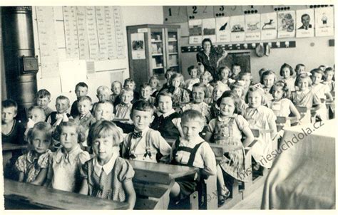 Základní škola ročník nar 1933