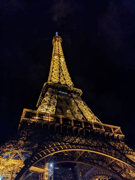 Pixel 4xl Eiffel Tower Pixelography
