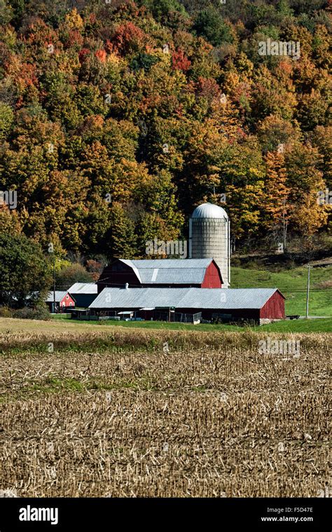Rural Farmland Scenic Countryside Hi Res Stock Photography And Images