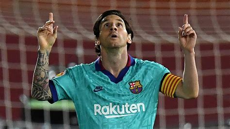 Ο λιονέλ αντρές μέσι κουτσιτίνι ( ισπανικά: Messi claims new La Liga record in Barcelona win ...