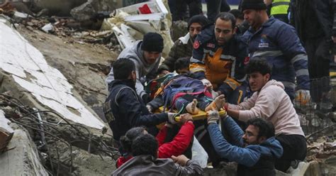Terremoto Turchia E Siria Oltre 1 900 Morti E Migliaia Di Edifici