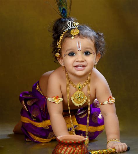 Cute Little Baby Krishna Photo - This Season's Winner - Happiest Ladies