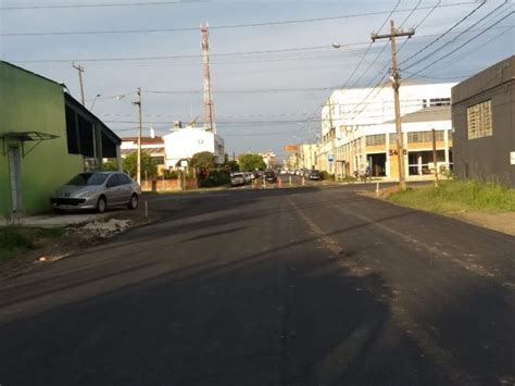 Trecho Da Rua Prudente De Morais Recebe Asfalto Em União Da Vitória Rádio Colmeia