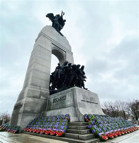 Remembrance Day Ceremony Honours Canadas Fallen