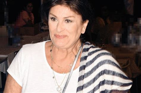 Gülşen bubikoğlu, 1954 yılında i̇stanbul'da doğdu. Gülşen Bubikoğlu: Tatile geldim - Magazin haberleri