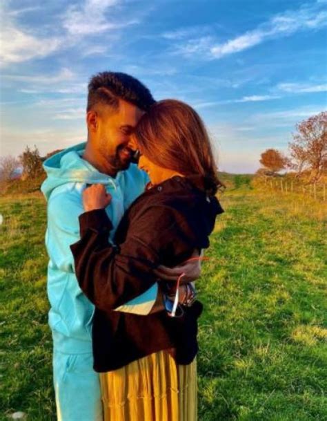 Sargun Mehta Reveals Her Pregnancy Plans With Hubby Ravi Dubey Says