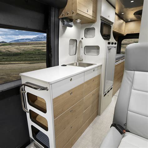 Introducing The All New Airstream Rangeline Touring Coach Campicon