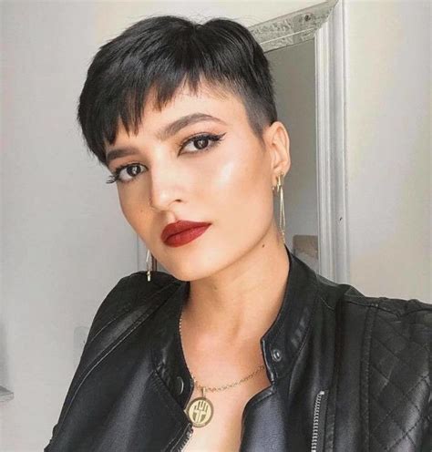 The Shift Is The Coolest Spring Haircut Trend For Bold Gals Pixie Cut