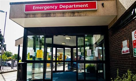 199 ipswich road, woolloongabba qld 4102. Nurse in charge had 'too many other tasks' to take control ...