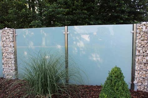 Gartenzaun aus stein und anderen naturmaterialien. Glaszaun für Garten und Terrasse | GLASPROFI24