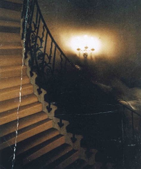10 Most Famous Ghost Pictures Ever Taken And The Stories Behind Them