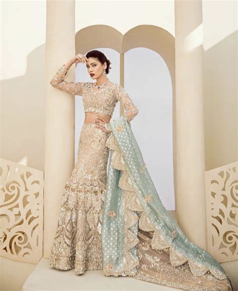 Pin By Mona Bs On Bridal Indian Wedding Outfits Indian Outfits Bridal Outfits