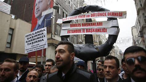 Turkey Dutch Relations Dip After Turkish Visits Banned