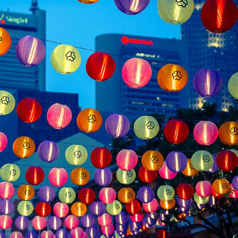 Malaysia peoples also search when the mid autumn festival in malaysia so that they can do the preparation for mid autumn festival. Mid-autumn Festival: Mooncakes & Lanterns - Visit ...