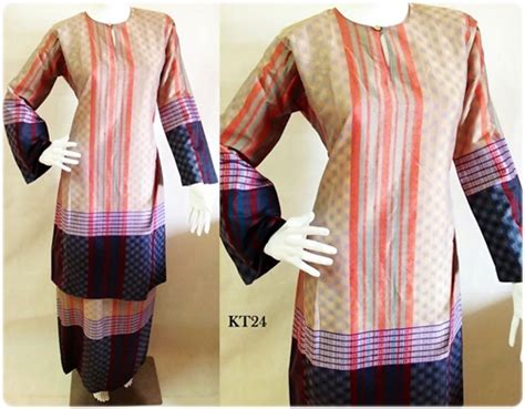 Tenun pahang adalah fabrik mewah yang kebiasaannya disarungkan oleh keluarga diraja pahang di sinilah anda dapat mengetahui banyak perkara menarik berkaitan kain tenun pahang. Kurung Pahang Kain Tenun | Rafhanah De'Couture