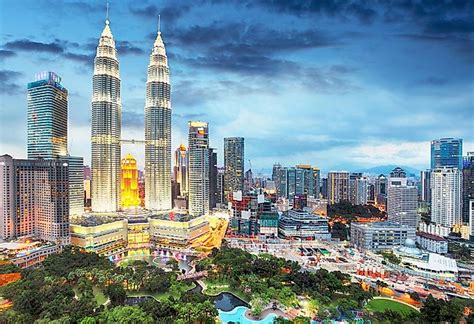 Check out these three dining specials in kl to keep you full and happy in june's lockdown edition of breakfast, lunch & dinner. 10 Beautiful Places in Malaysia - WorldAtlas.com