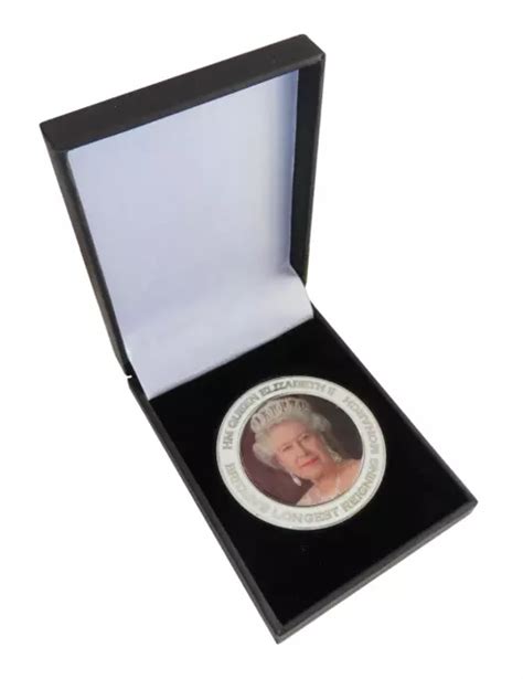 Queen Elizabeth Ii Commemorative Coin Britains Longest Reigning