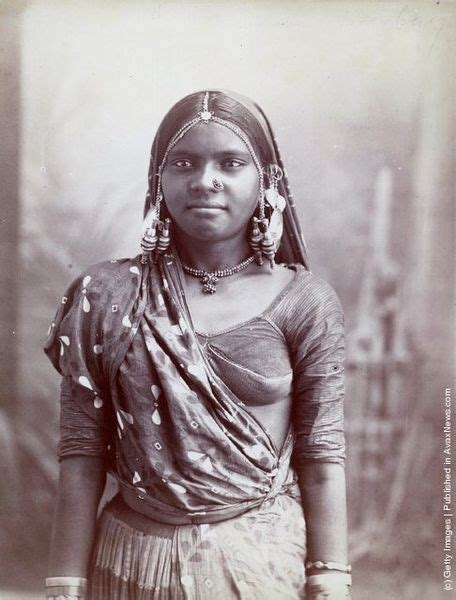 Filea Young Indian Woman In Bombay Wikimedia Commons Vintage