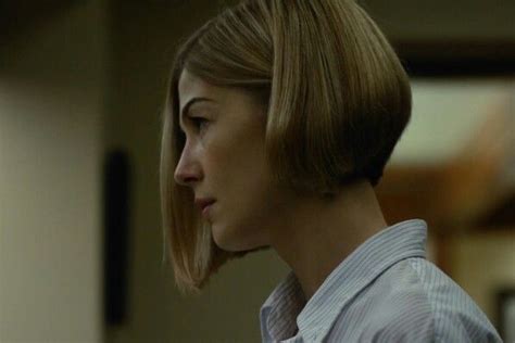 The Bob Rosamund Pike Gone Girl Screen Capture Bob Hairstyles For Thick Bob Hairstyles