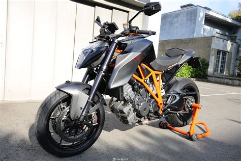 Unfollow ktm 1290 superduke r to stop getting updates on your ebay feed. KTM SUPERDUKE R 1290 CARBON EDITION - Deal & Drive
