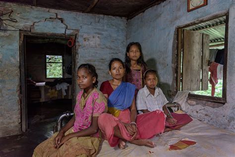 Fotógrafa Revela O Tráfico De Escravas Domésticas Na Índia ~ Resumo Fotográfico