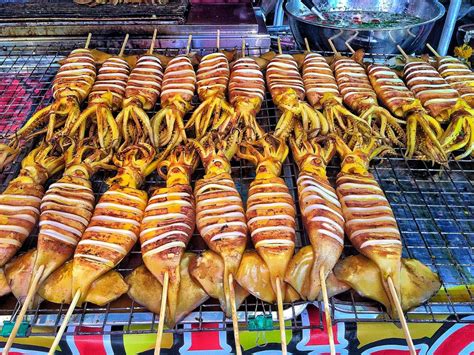 best thai street food in chiang mai and bangkok the traveler abroad