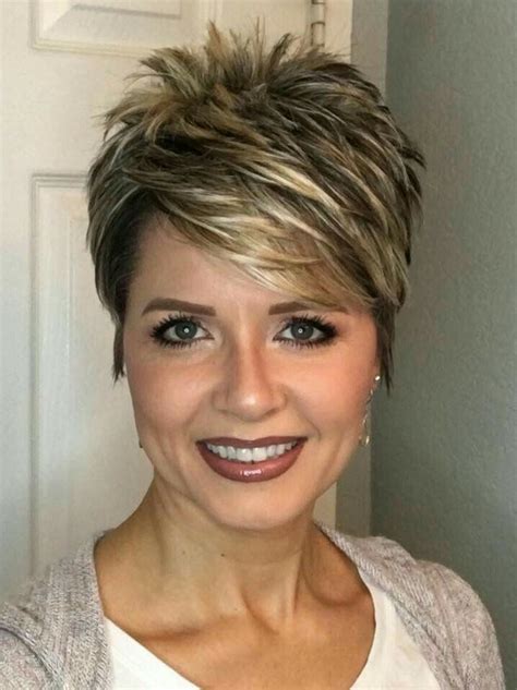 15 Short Layered Haircuts For Women With Thin Hair Short Hairstyle