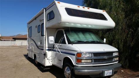 Looking for a 20 ft motorhome easy to park and drive. 1999 Chevy Class C Motorhome 22ft for Sale in Lakeview ...