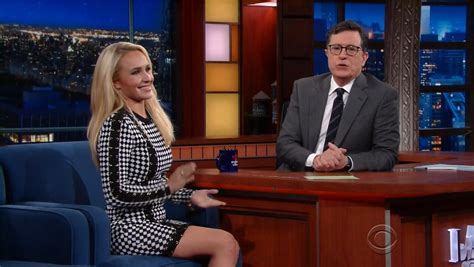 Голая Хайден Панеттьери в The Late Show With Stephen Colbert