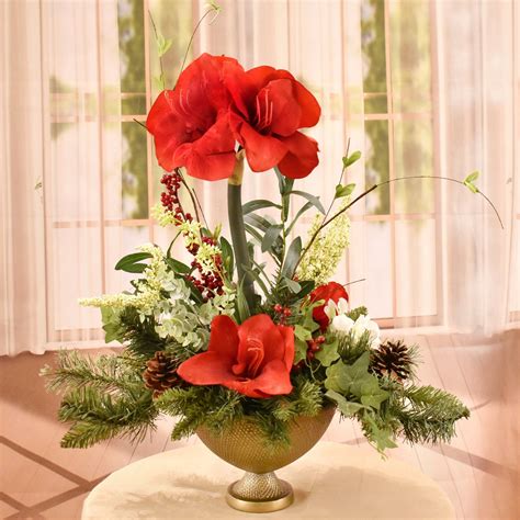 If You Love Christmas Amaryllis You Will Love This Floral Design